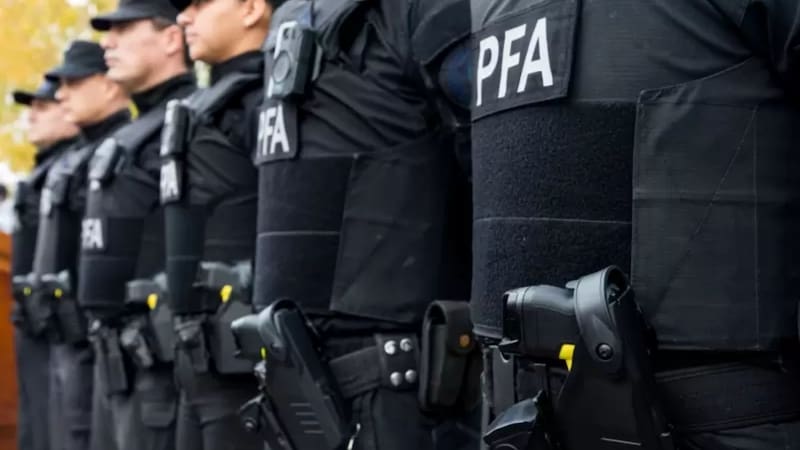 Confirmado por Seguridad | Cuánto cobra un oficial de la Policía Federal en junio de 2026 y cuánto aumentó el salario
Fuente: Archivo