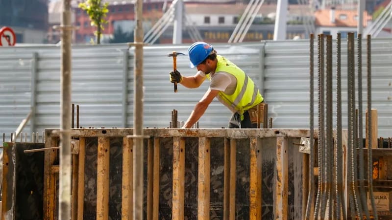 Confirmado | Prohibirán a las personas trabajar solas al aire libre desde ahora