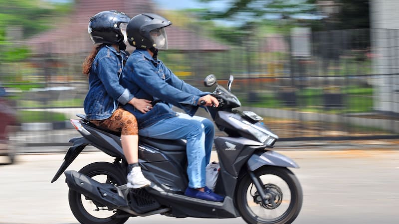 Confirmado: refuerzan operativos para inhibir el uso de motos como servicio de traslado de pasajeros por aplicación en Jalisco (Fuente: Shutterstock)