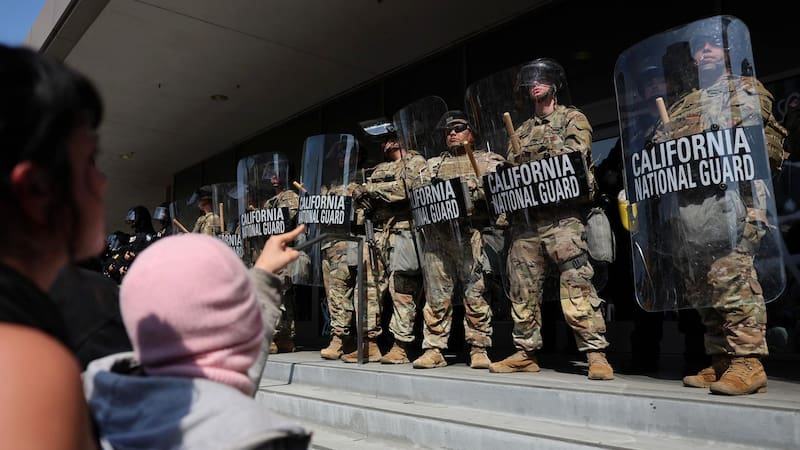 En junio de 2025, la administración Trump ordenó el despliegue de miles de efectivos de la Guardia Nacional en Los Ángeles tras protestas vinculadas a redadas migratorias. Fuente: EFE.