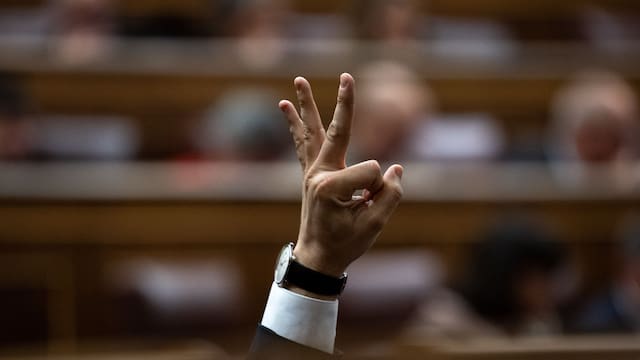 Presupuestos 2026 | La abstención de Podemos deja sin margen al Gobierno de Sánchez y crece la tensión de cara al jueves