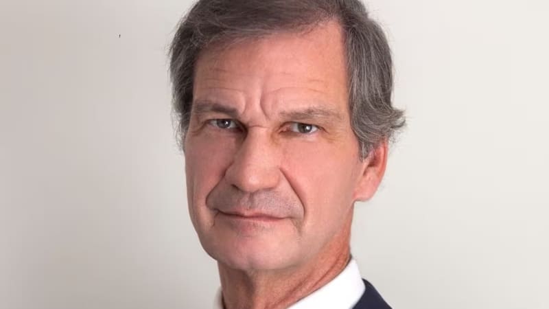 Conrado Estol, médico neurólogo.