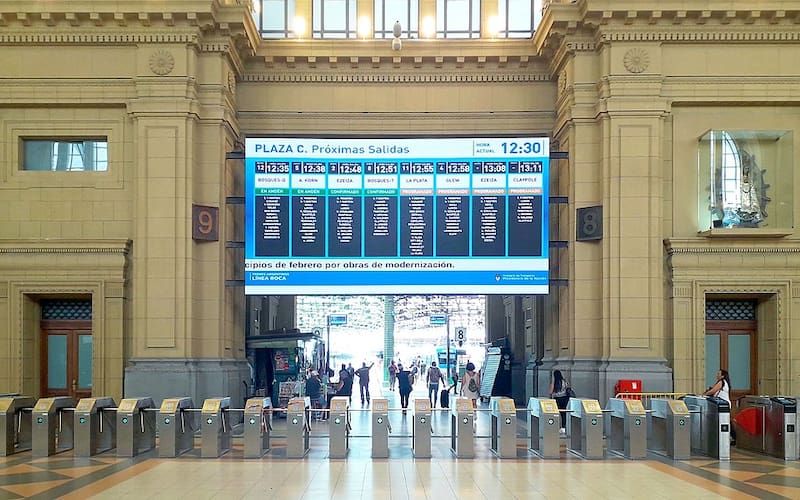 La estación de trenes de Constitución es un ícono de Buenos Aires.