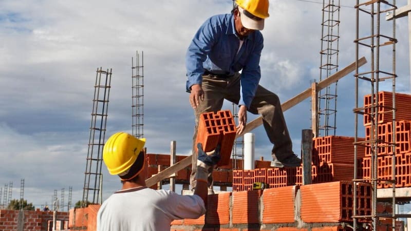 El sector de la construcción ha atravesado por un momento complicado este inicio de sexenio ante la caída de la inversión pública. (Foto: Archivo)