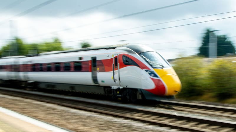 Construirán el tren más tecnológico del mundo y le gana a los japoneses: funciona con hidrógeno, no contamina y es el orgullo de un país entero
Fuente: Shutterstock