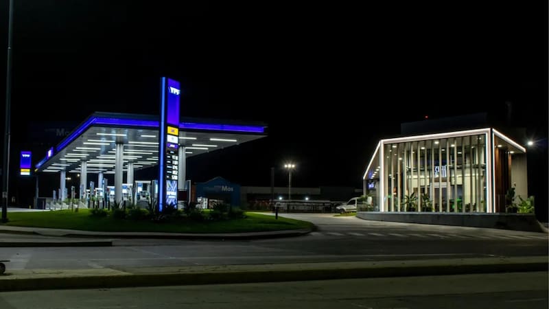 Construirán la estación de servicio más grande del país: tendrá un centro comercial incluido y un enorme polo gastronómico
Fuente: Surtidores