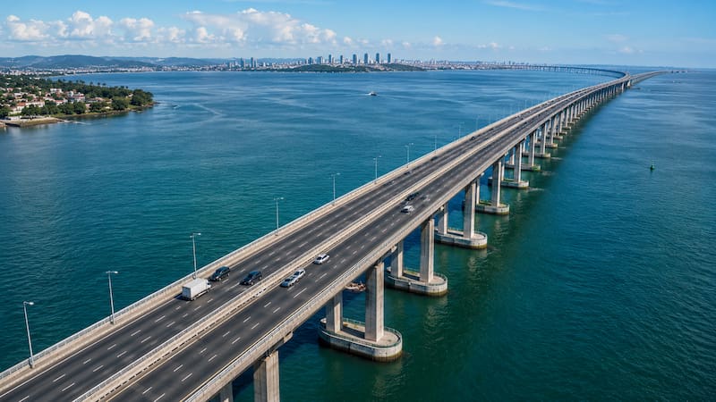 Construirán un puente marítimo.