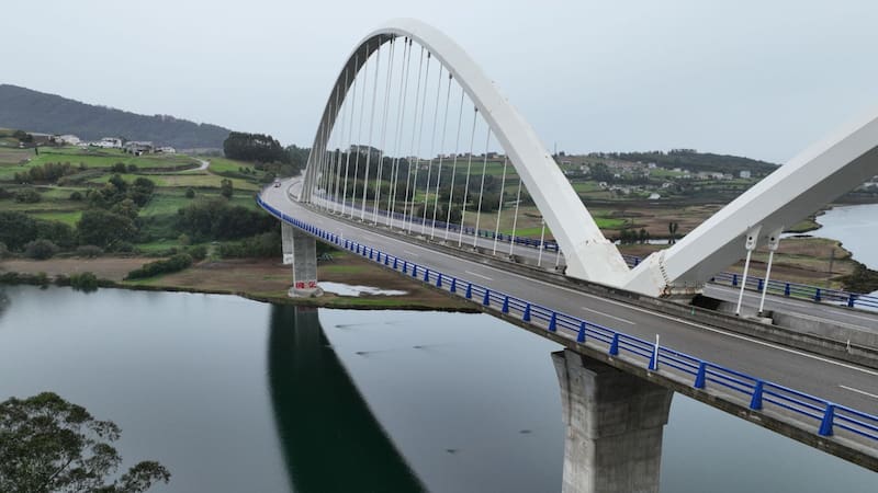 Construyen dos viaductos que conectará estas importantes localidades. Foto: Ministerio de Transportes y Movilidad Sostenible