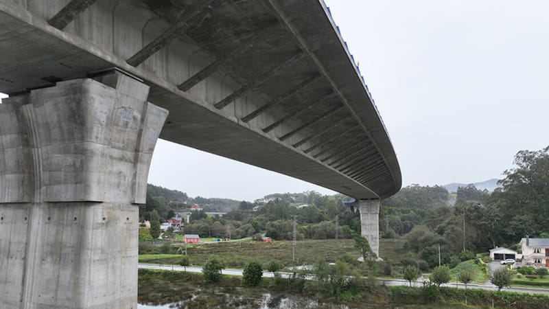 Construyen dos viaductos que conectará estas importantes localidades. Foto: Ministerio de Transportes y Movilidad Sostenible