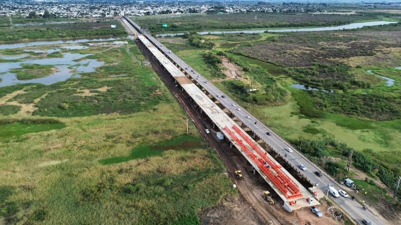 Construyen un puente que conectará dos ciudades clave del país: será el más largo de Argentina y beneficiará a millones de personas
Fuente: Gobierno de Santa Fe