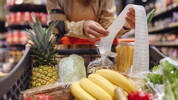 Alimentos: cuál es el costo invisible que encarece los productos que compran los argentinos