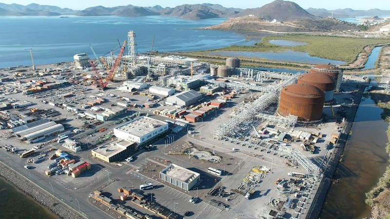 La Secretaría de Economía indicó que la compañía trabaja bajo normas internacionales en materia de seguridad industrial, gestión ambiental y responsabilidad social