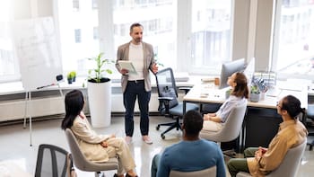 El costo invisible de capacitar mal: cómo afecta la falta de foco en formación empresarial