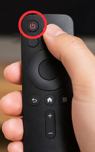 Sostener apretado el botón Power del televisor por 3 segundos: para qué funciona y cuándo amerita realizarlo