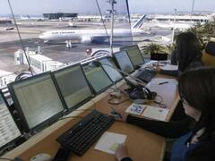 Controladores aéreos: extendieron por cinco días la conciliación obligatoria en el conflicto