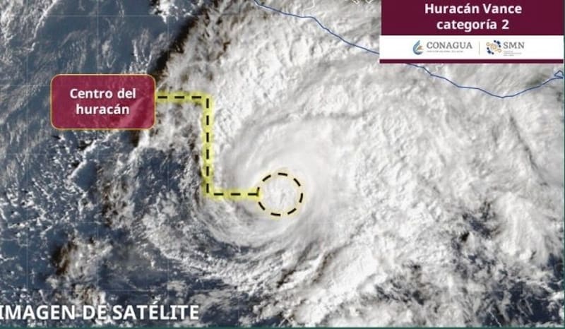 Así se ve el Huracán Vence en categoría 2. Su circulación refuerza la probabilidad de lluvias, vientos fuertes y oleaje elevado en las costas del occidente y sur de México.