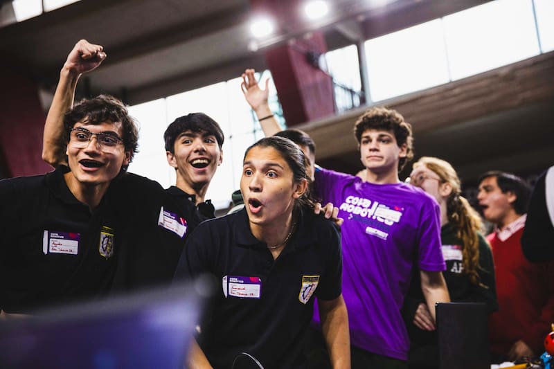 Ni fútbol ni esports: la competencia que reúne a 15.000 jóvenes argentinos alrededor de la tecnología.