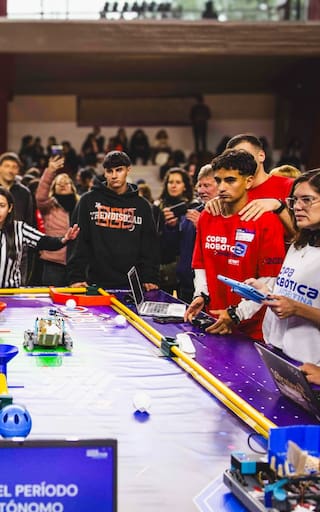 Ni fútbol ni esports: la competencia que reúne a 15.000 jóvenes argentinos alrededor de la tecnología