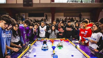 Ni fútbol ni esports: la competencia que reúne a 15.000 jóvenes argentinos alrededor de la tecnología