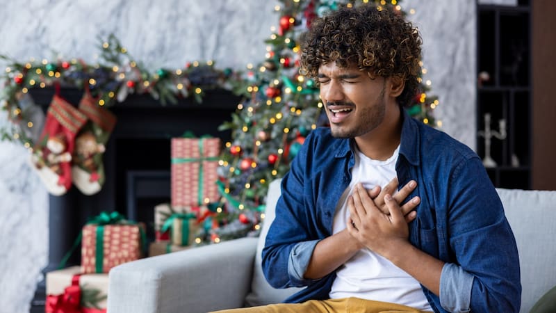 Problema de corazón en las fiestas.