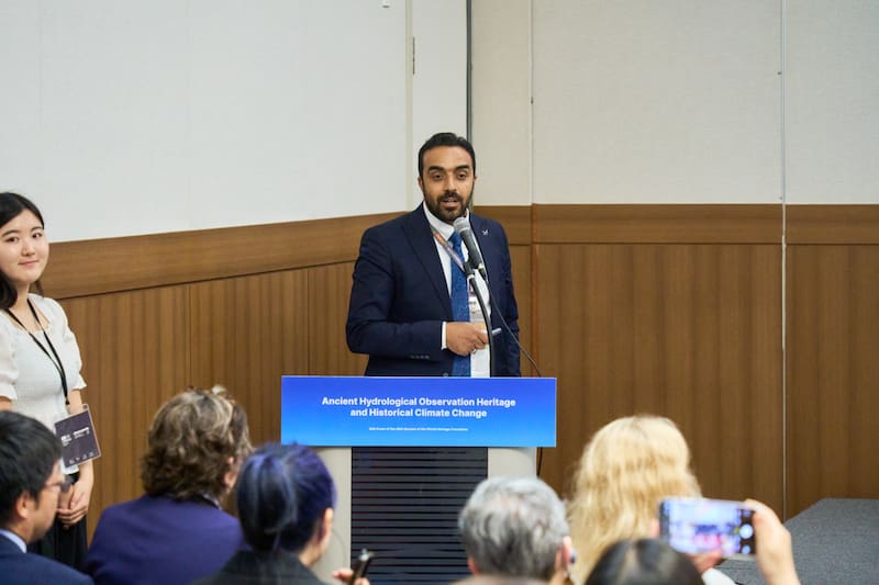 Ahmed Rehema, del Ministerio de Turismo y Antigüedades de Egipto, durante su exposición sobre el Nilo y los antiguos nilómetros.