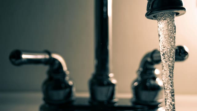 Alertan por cortes masivos de agua: advierten que 200 colonias del país podrían quedarse sin servicio