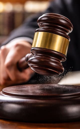 Oficial: la Corte Suprema ratificó el embargo y remate de bienes como autos, casas y cuentas bancarias para estas personas