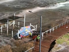 Olas de 7 metros, inundaciones y destrozos: pasó el ciclón extratropical por la Costa Atlántica y sigue la alerta