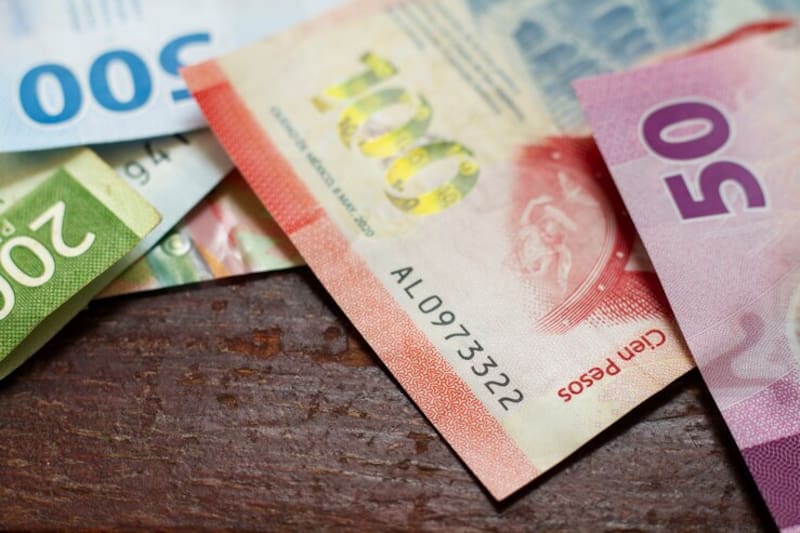 La cotización de las principales monedas en México (foto: Freepik).