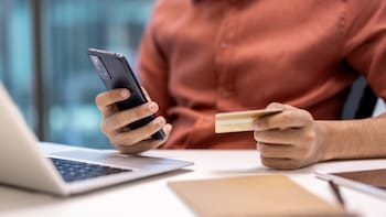 ¿Adiós al Buró de Crédito? Por qué tu comportamiento en internet vale más que tu historial bancario
