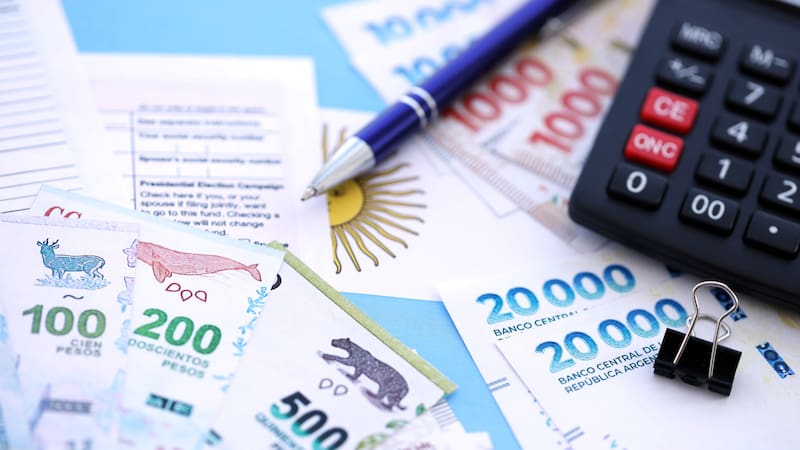 ¿Créditos en pesos o UVA?: las claves para elegir en cada momento