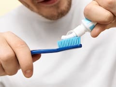 Alerta máxima | Descubrieron que esta pasta dental destruye los dientes por dentro y ya ordenaron retirarla de todas las farmacias