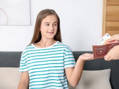 Tener un hijo en España ya cuesta lo mismo que un piso de 75 m² en el distrito 14 de Madrid: 346.586 euros hasta su emancipación