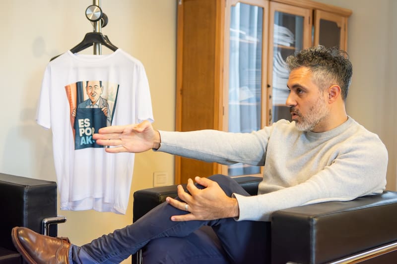 Cristian Girard durante una charla exclusiva con El Cronista