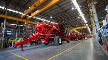 Enemigo en casa | México lidera las pérdidas millonarias por el robo hormiga en las empresas, según Samsara