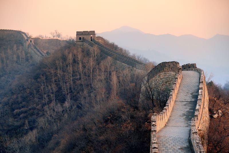 Cuál es la historia milenaria de la Gran Muralla China