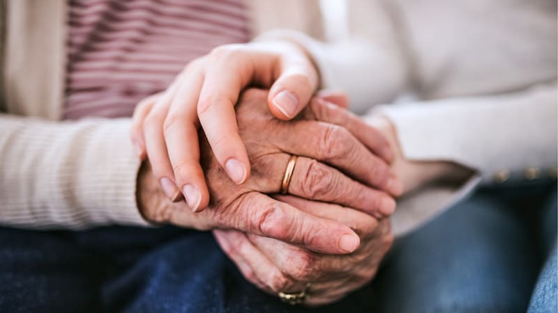 Cuando fallece el titular de una cuenta bancaria, ¿qué trámites se deben realizar para cancelarla?. (Fuente: archivo).