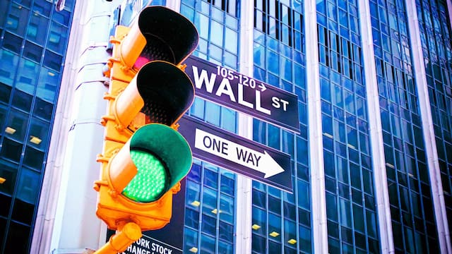 Bonos en alza llevaron el riesgo país a 553: por qué fue una semana positiva para la deuda argentina