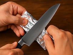 Adiós a los accidentes: el truco clave para afilar el cuchillo en casa rápido y fácil usando solo papel aluminio