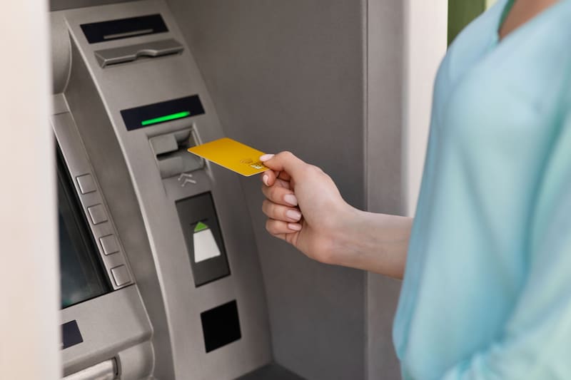 ¿Qué deben hacer los familiares si el titular de una cuenta bancaria fallece?: estos son todos los pasos para no heredar deudas. (Fuente: Shutterstock).