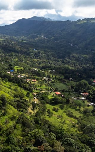 No es Medellín ni Cartagena: el destino turístico más hermoso y rico en paisajes de Colombia que muchos turistas pasan por alto