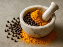 Mezclar cúrcuma con pimienta: por qué los expertos recomiendan hacerlo y para qué sirve