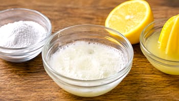 Mezclar bicarbonato de sodio con jugo de limón: por qué lo recomiendan y para qué sirve