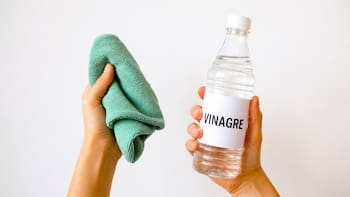 Pasar vinagre blanco por las paredes del hogar: para qué sirve y por qué todos lo recomiendan