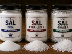 Sal fina, gruesa o parrillera: para qué es cada una y cómo recomiendan usarla los cocineros expertos