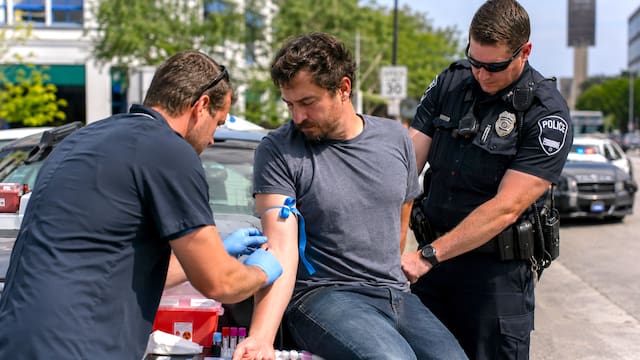 Oficial | Florida confirmó que podrá llevar a cabo una extracción de sangre a la fuerza cuando ocurran accidentes viales, incluso si el conductor se niega