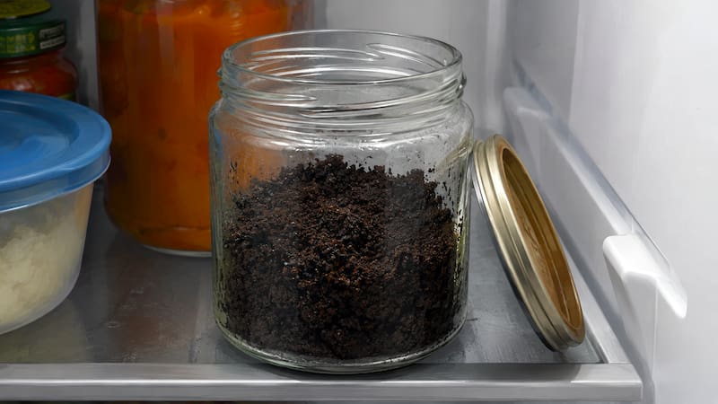 Tras hacerse un café con cualquier método de filtrado, desde la maquina espresso tradicional hasta la moca italiana, los restos del café tienden a terminar en la basura.