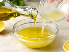 Mezclar aceite de oliva y jugo de limón: para qué sirve y por qué muchos lo recomiendan