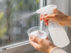 Rociar agua con maicena en los vidrios y ventanas: para qué sirve y por qué lo recomiendan