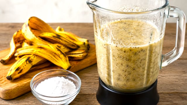 Licuar cáscaras de banana y bicarbonato de sodio: por qué lo recomiendan y para qué sirve